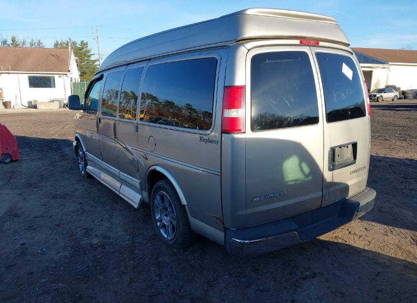 Photo 2 of 2004 Chevrolet Express (VIN 1GBFG15T141158544)
