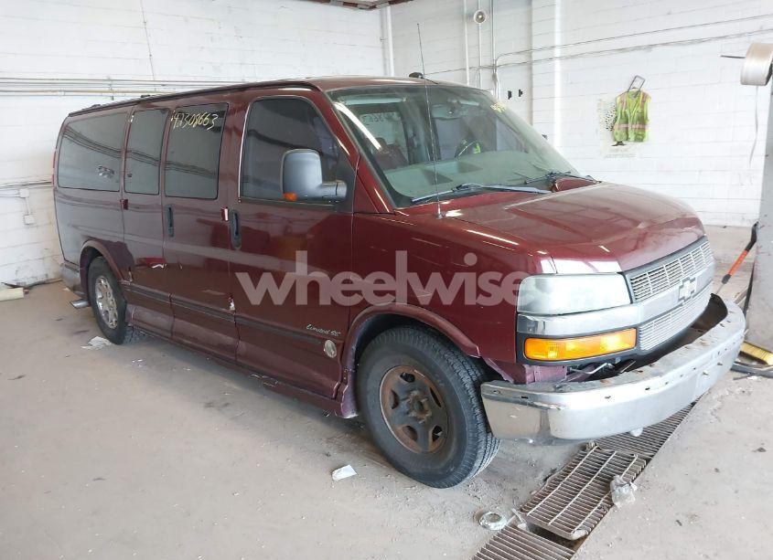 2003 Chevrolet Express UPFITTER (VIN 1GBFG15T331162139) main photo
