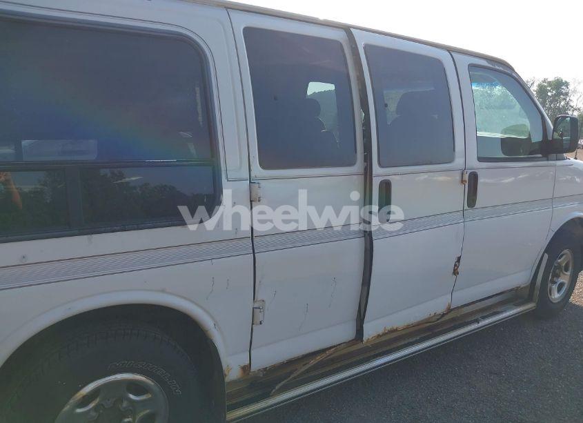 Photo 6 of 2003 Chevrolet Express UPFITTER (VIN 1GBFG15T431189253)