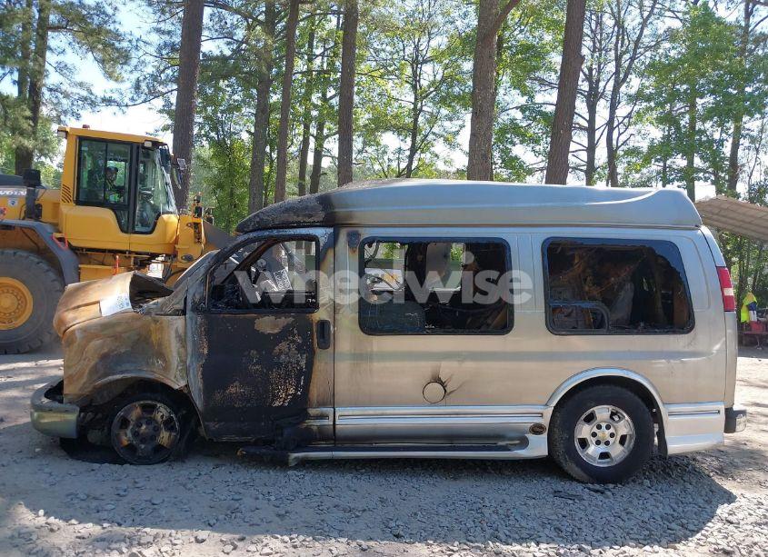 Photo 12 of 2003 Chevrolet Express UPFITTER (VIN 1GBFG15T531101326)