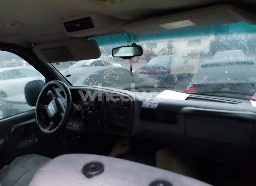 Photo 5 of 2002 Chevrolet Express (VIN 1GBFG15W521191487)