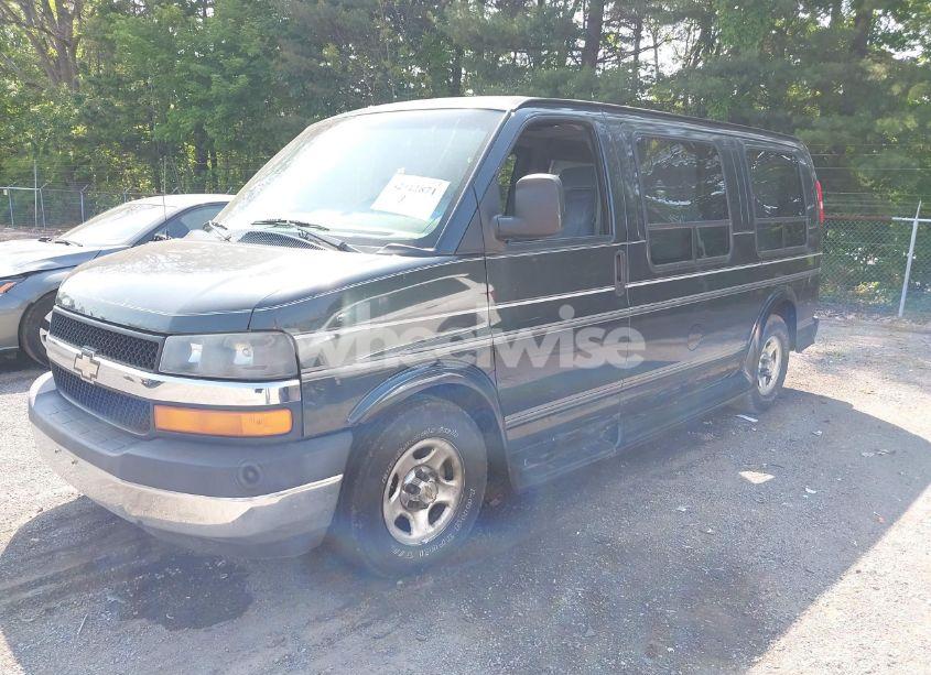 Photo 2 of 2003 Chevrolet Express UPFITTER (VIN 1GBFG15X731183644)