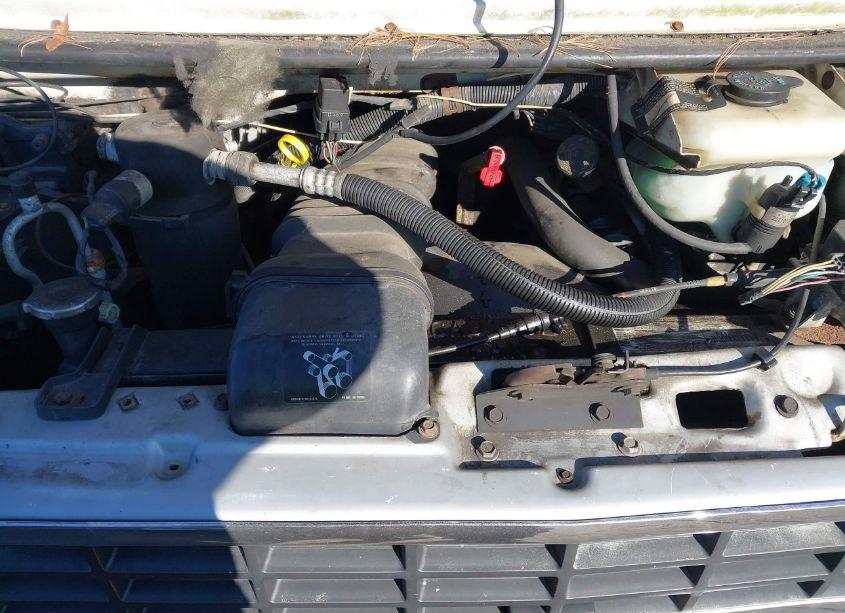 Photo 10 of 1995 Chevrolet G30 (VIN 1GBFG35K3SF120798)