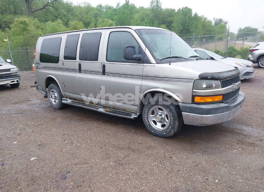 2003 Chevrolet Express UPFITTER (VIN 1GBFH15T331206914) main photo