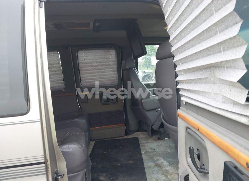 Photo 8 of 2003 Chevrolet Express UPFITTER (VIN 1GBFH15T331206914)