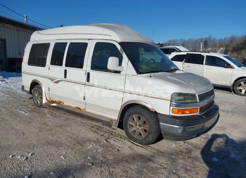 2003 Chevrolet Express UPFITTER (VIN 1GBFH15T531174323) main photo