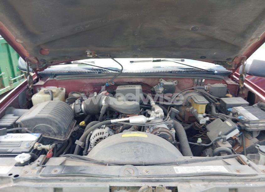 Photo 10 of 1999 Chevrolet Suburban 1500 (VIN 1GBFK16R5XJ335005)