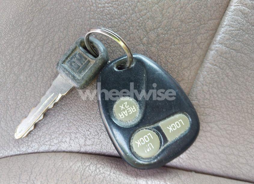 Photo 11 of 1999 Chevrolet Suburban 1500 (VIN 1GBFK16R5XJ335005)