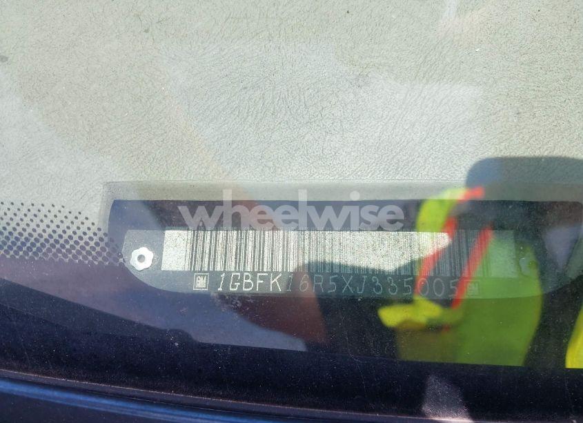 Photo 9 of 1999 Chevrolet Suburban 1500 (VIN 1GBFK16R5XJ335005)