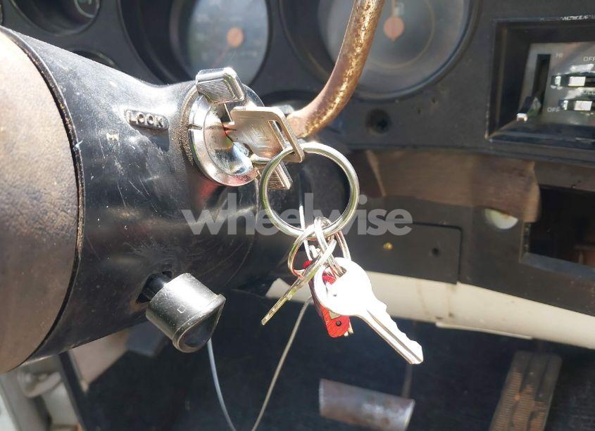 Photo 11 of 1985 Chevrolet C20 (VIN 1GBGC24M1FS184803)