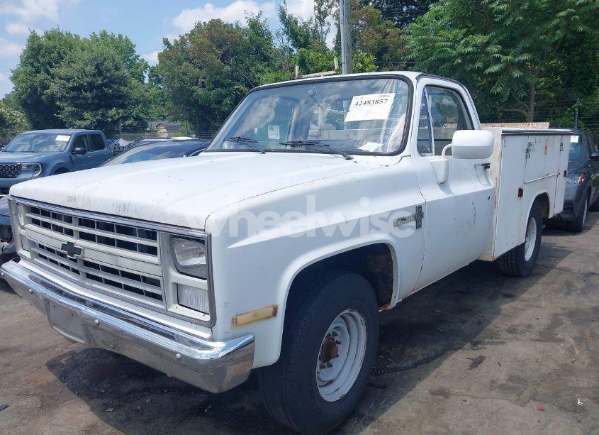 Photo 2 of 1985 Chevrolet C20 (VIN 1GBGC24M1FS184803)