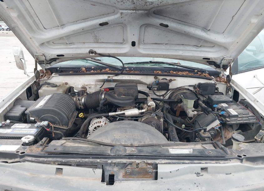 Photo 10 of 2000 Chevrolet C2500 CHASSIS (VIN 1GBGC24R0YF412474)