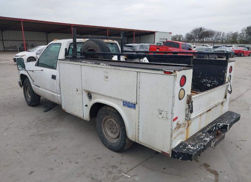 Photo 3 of 2000 Chevrolet C2500 CHASSIS (VIN 1GBGC24R0YF412474)