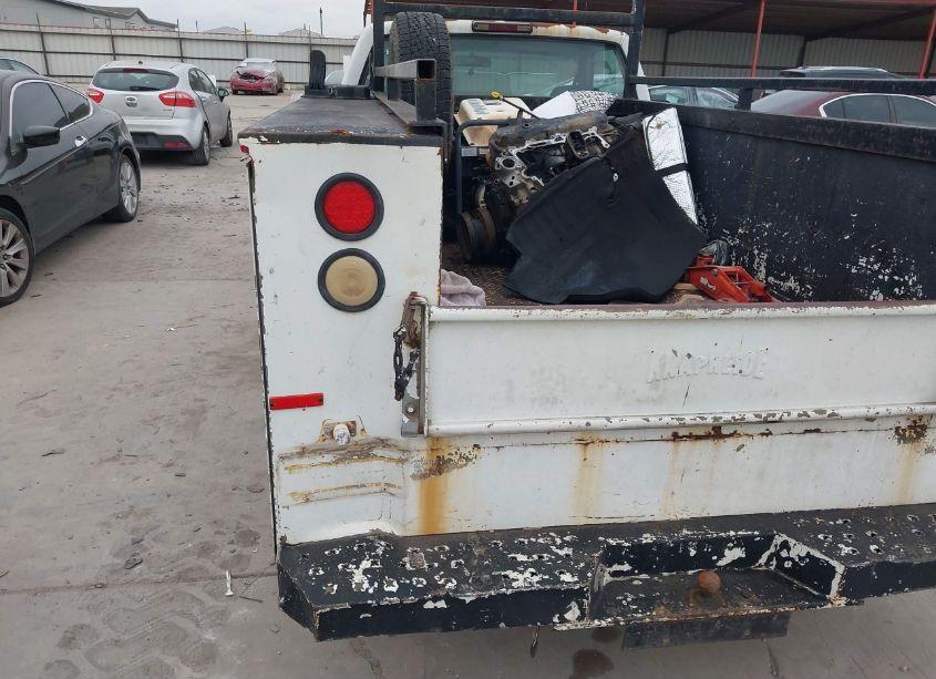 Photo 6 of 2000 Chevrolet C2500 CHASSIS (VIN 1GBGC24R0YF412474)