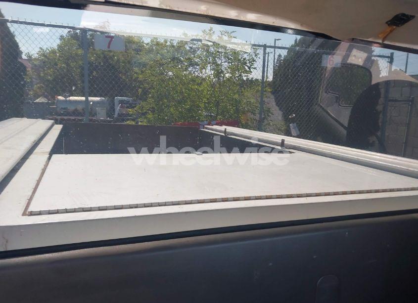 Photo 8 of 2003 Chevrolet Silverado C2500 (VIN 1GBGC24UX3E359110)