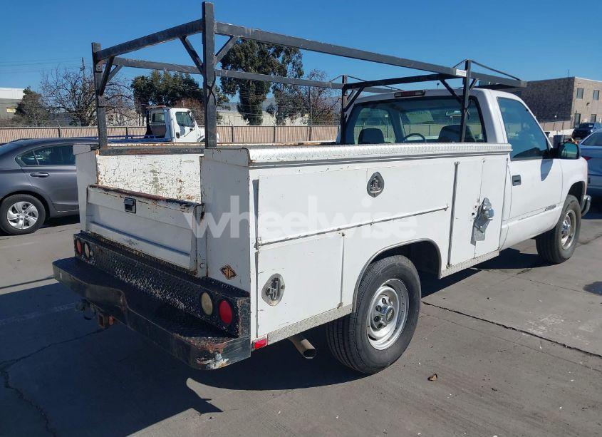 Photo 4 of 1998 Chevrolet C3500 CHASSIS (VIN 1GBGC34R0WF008528)