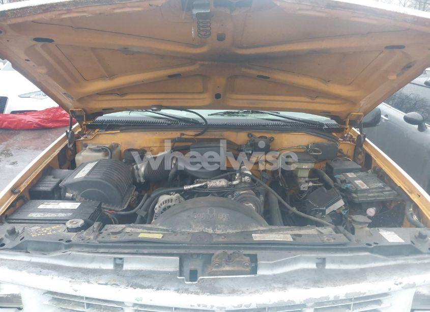 Photo 10 of 1998 Chevrolet C3500 CHASSIS (VIN 1GBGC34R1WZ173860)