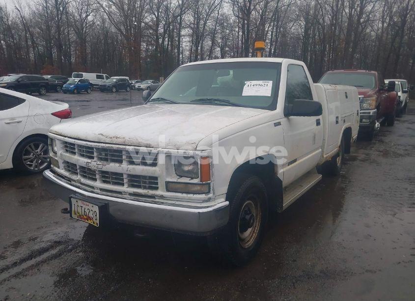 Photo 2 of 1998 Chevrolet C3500 CHASSIS (VIN 1GBGC34R1WZ173860)
