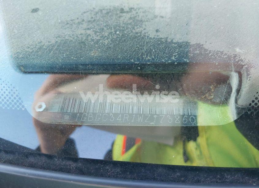 Photo 9 of 1998 Chevrolet C3500 CHASSIS (VIN 1GBGC34R1WZ173860)