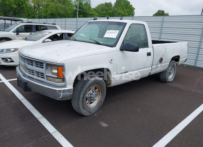 Photo 2 of 2000 Chevrolet C3500 CHASSIS (VIN 1GBGC34R9YF438285)