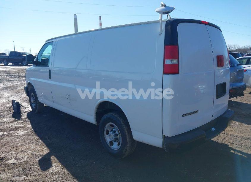Photo 3 of 2008 Chevrolet Express WORK VAN (VIN 1GBGG25C581168011)