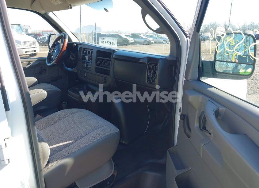 Photo 5 of 2008 Chevrolet Express WORK VAN (VIN 1GBGG25C581168011)