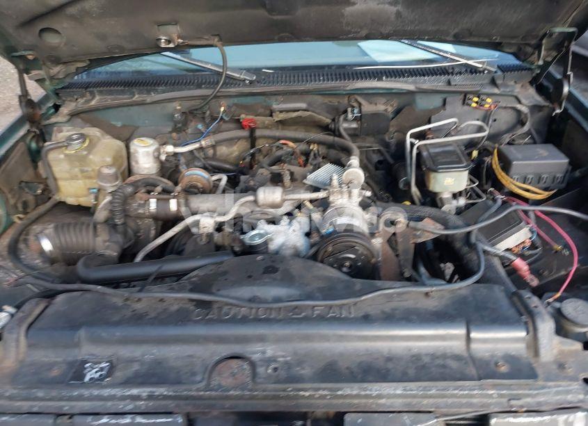 Photo 10 of 1993 Chevrolet K2500 K2500 (VIN 1GBGK24K1PE243737)