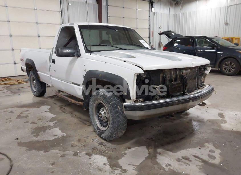 1999 Chevrolet K2500 (VIN 1GBGK24RXXF064099) main photo