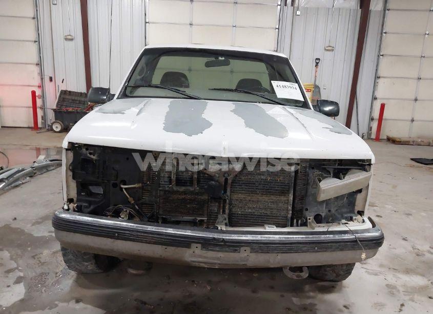 Photo 13 of 1999 Chevrolet K2500 (VIN 1GBGK24RXXF064099)