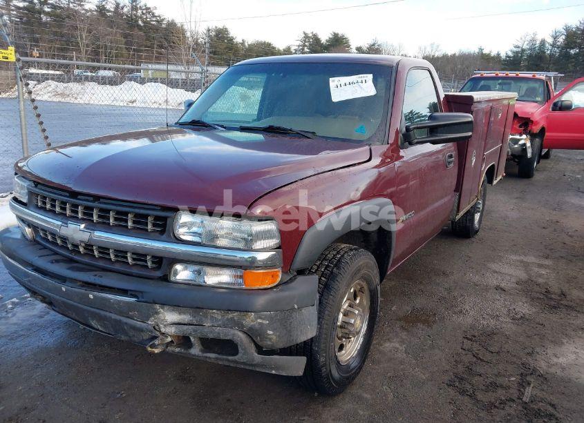 Photo 2 of 2000 Chevrolet Silverado 2500 LS (VIN 1GBGK24U2YE224066)