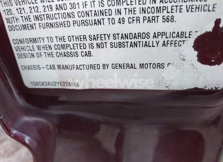 Photo 9 of 2000 Chevrolet Silverado 2500 LS (VIN 1GBGK24U2YE224066)
