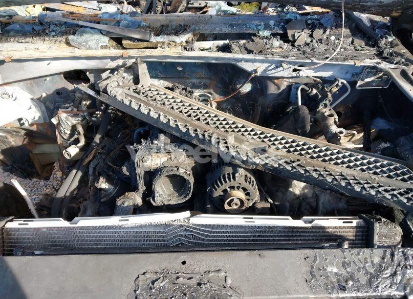 Photo 10 of 2003 Chevrolet Silverado (VIN 1GBHC23U73F240835)