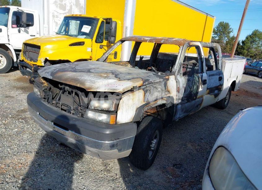Photo 2 of 2003 Chevrolet Silverado (VIN 1GBHC23U73F240835)