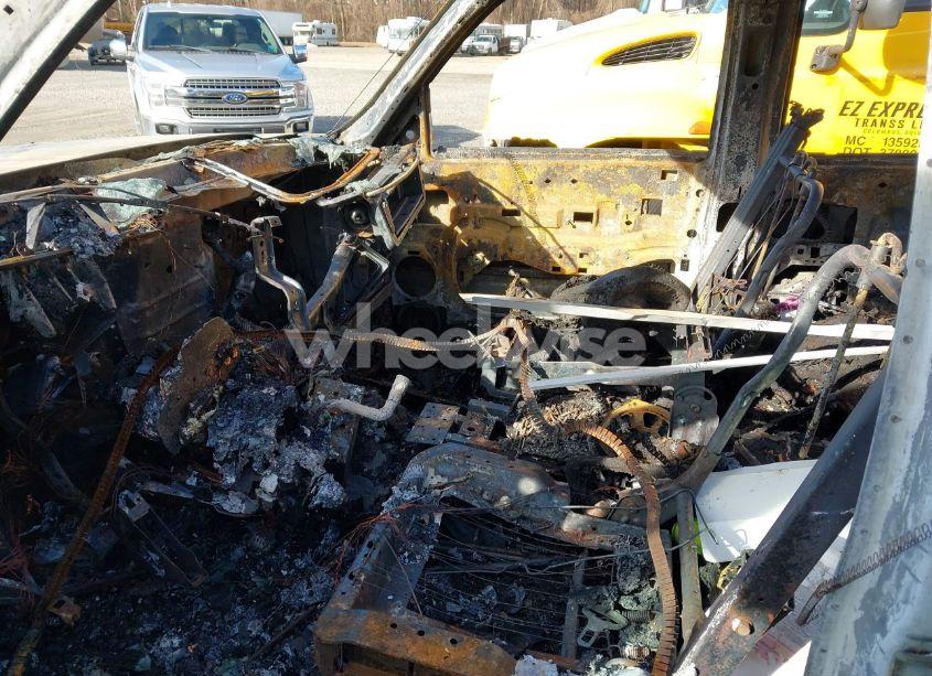 Photo 5 of 2003 Chevrolet Silverado (VIN 1GBHC23U73F240835)