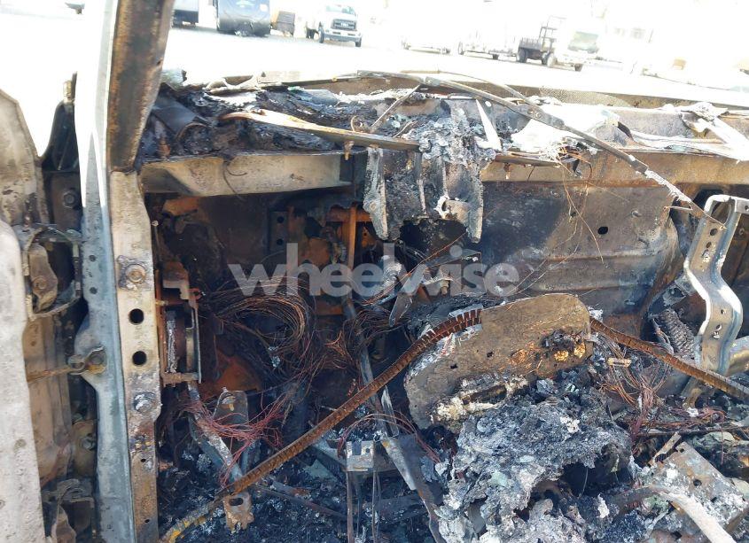 Photo 6 of 2003 Chevrolet Silverado (VIN 1GBHC23U73F240835)