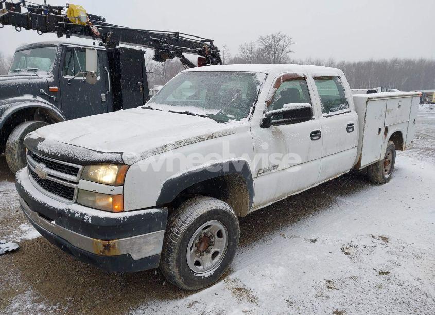 Photo 2 of 2007 Chevrolet Silverado C2500 HEAVY DUTY (VIN 1GBHC23UX7F108691)