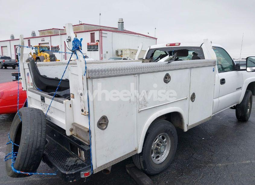 Photo 4 of 2007 Chevrolet Silverado 2500HD CLASSIC LS (VIN 1GBHC24U17E108843)