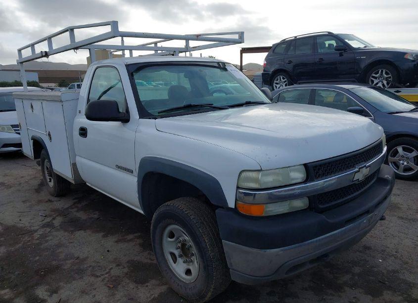 2002 Chevrolet Silverado 2500HD (VIN 1GBHC24U22E176237) main photo