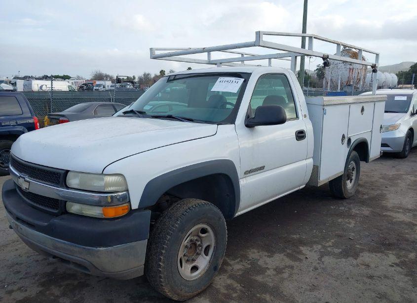 Photo 2 of 2002 Chevrolet Silverado 2500HD (VIN 1GBHC24U22E176237)