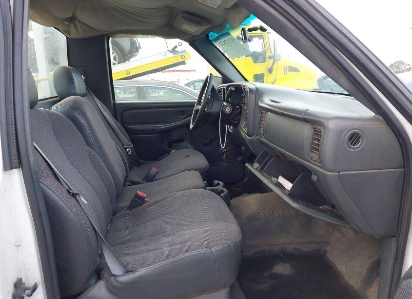 Photo 8 of 2002 Chevrolet Silverado 2500HD (VIN 1GBHC24U22E176237)