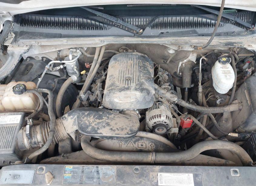 Photo 10 of 2005 Chevrolet Silverado 2500HD WORK TRUCK (VIN 1GBHC24U25E240782)