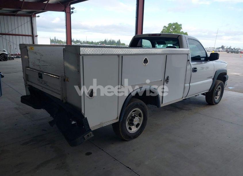 Photo 4 of 2005 Chevrolet Silverado 2500HD WORK TRUCK (VIN 1GBHC24U25E240782)