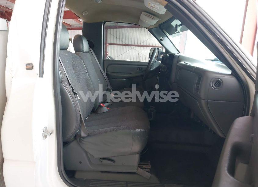 Photo 5 of 2005 Chevrolet Silverado 2500HD WORK TRUCK (VIN 1GBHC24U25E240782)