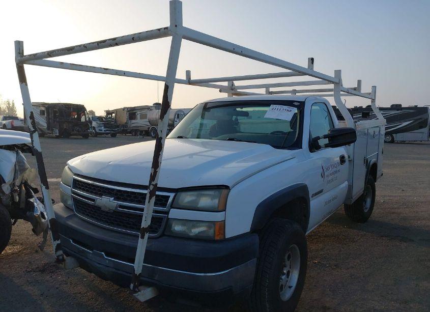 Photo 2 of 2007 Chevrolet Silverado 2500HD CLASSIC (VIN 1GBHC24U37E115924)