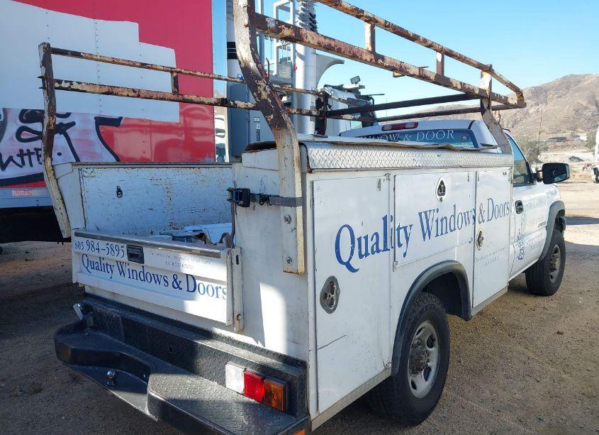 Photo 4 of 2005 Chevrolet Silverado 2500HD (VIN 1GBHC24UX5E115402)