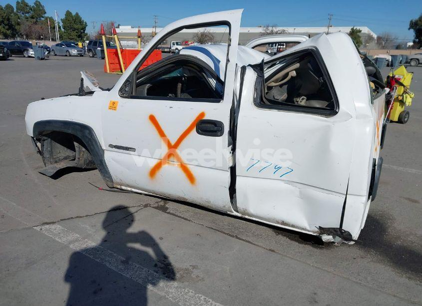 Photo 3 of 2006 Chevrolet Silverado C2500 HEAVY DUTY (VIN 1GBHC29U36E177797)