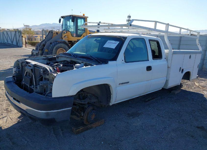 Photo 2 of 2006 Chevrolet Silverado C2500 HEAVY DUTY (VIN 1GBHC29U56E197999)