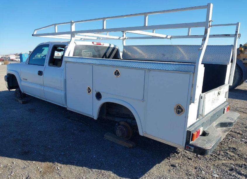 Photo 3 of 2006 Chevrolet Silverado C2500 HEAVY DUTY (VIN 1GBHC29U56E197999)