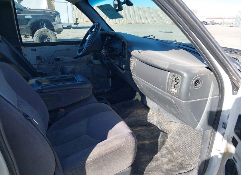 Photo 5 of 2006 Chevrolet Silverado C2500 HEAVY DUTY (VIN 1GBHC29U56E197999)