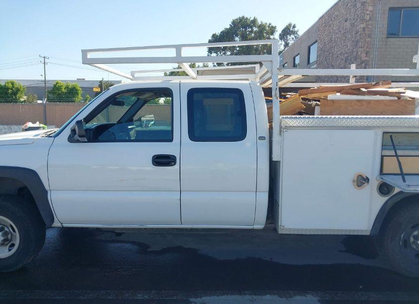 Photo 14 of 2004 Chevrolet Silverado 2500HD WORK TRUCK (VIN 1GBHC29U74E178268)